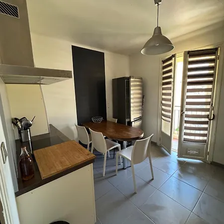 F3 Parking Gratuit Clim Port 5min Aeroport 10min